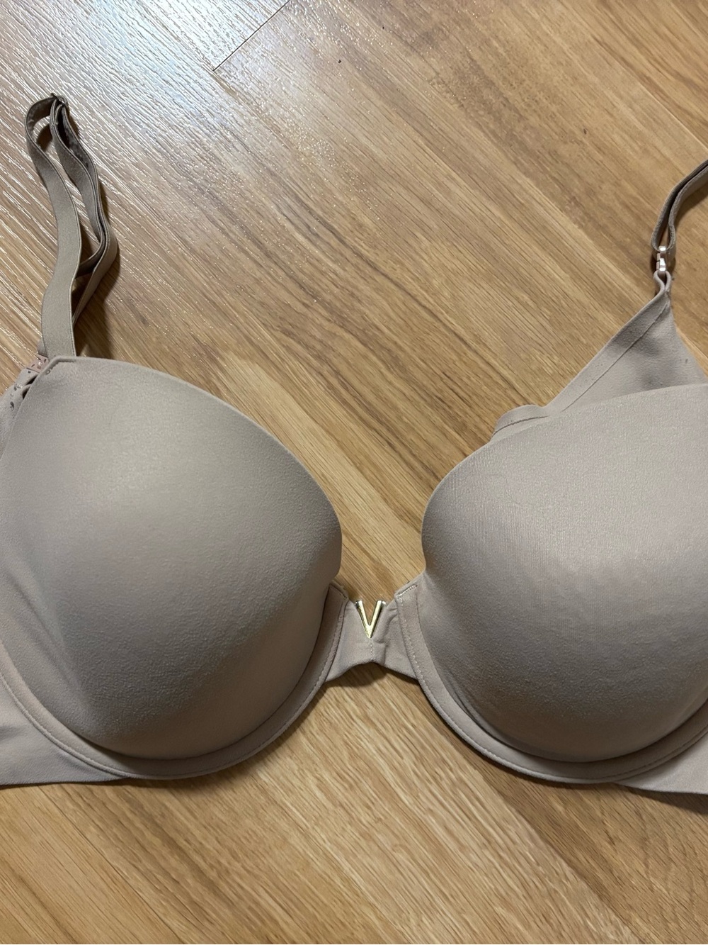 Victoria’s Secret Lightly Lined Bra 38C